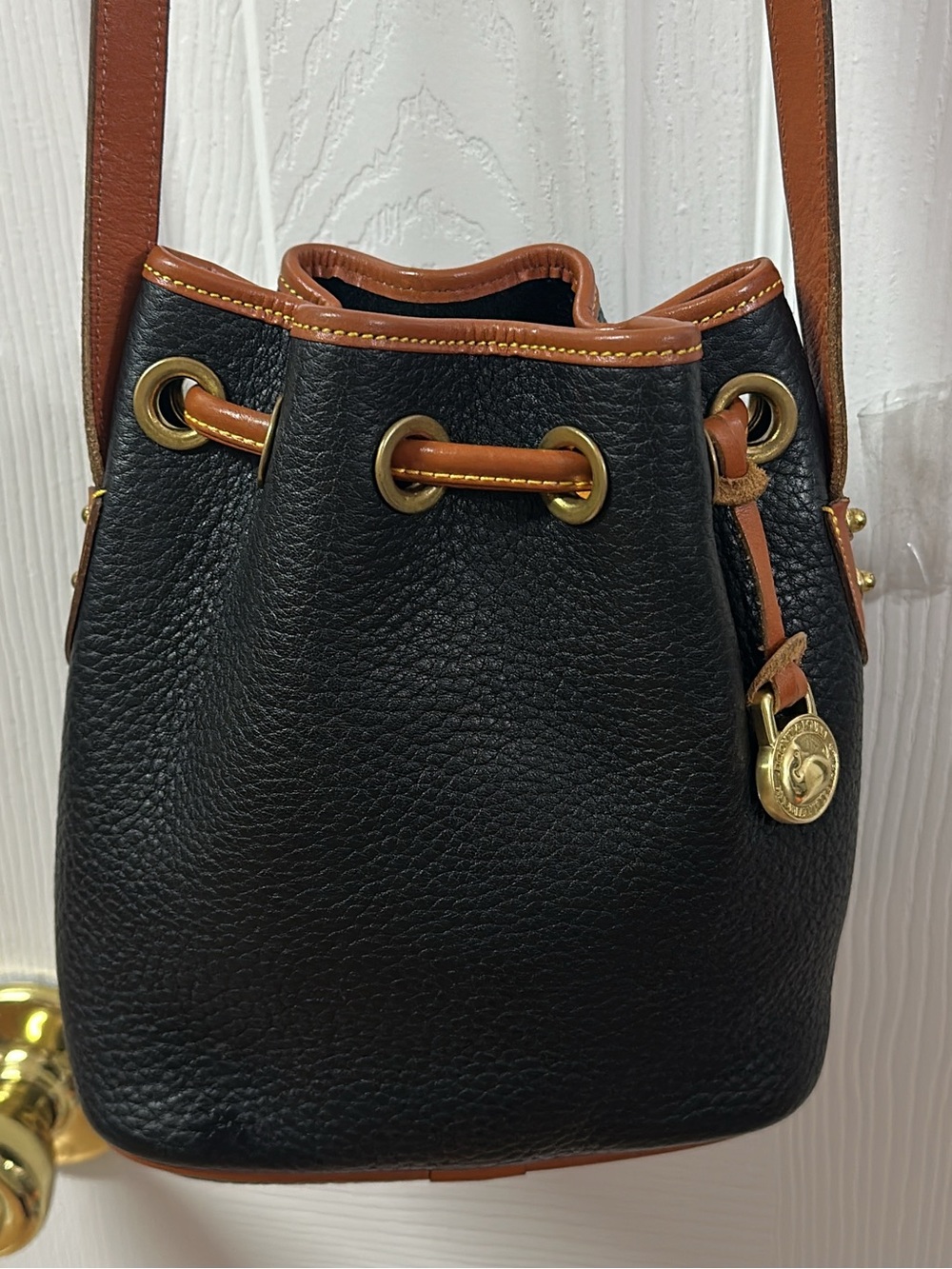 Vintage Dooney & Bourke Mini
Drawstring Bucket Bag  (bags16)